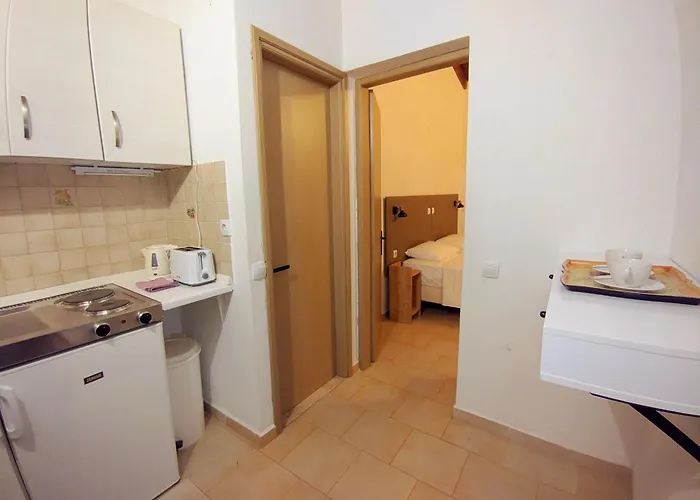 Aparthotel Anna Maria 3*