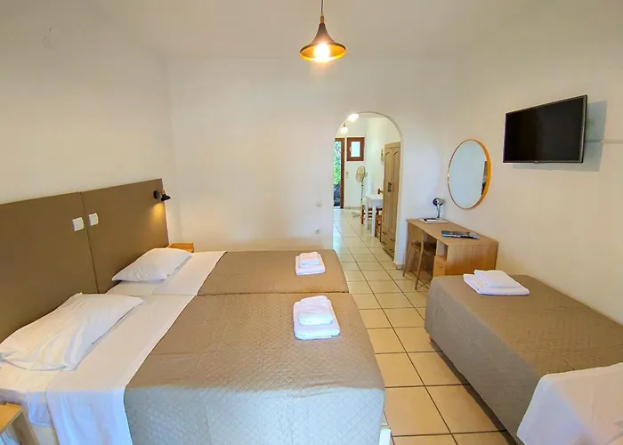 Aparthotel Anna Maria 3*