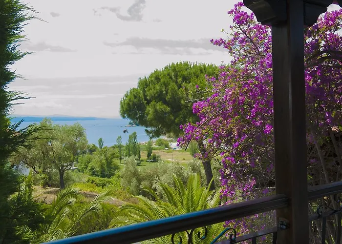 Aparthotel Anna Maria 3*