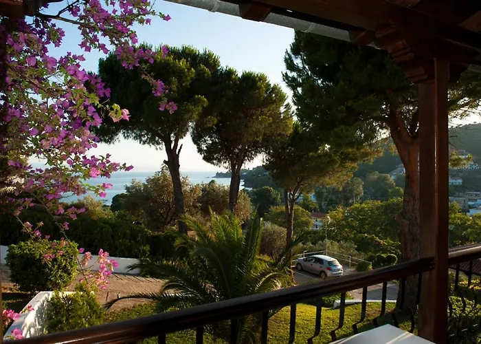 Anna Maria 3* Agia Paraskevi (Skiathos)