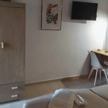 Aparthotel Anna Maria 2*