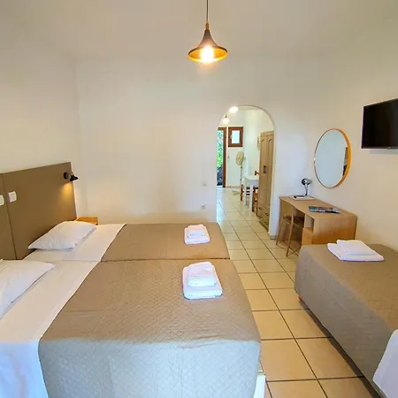 Lägenhetshotell Anna Maria 3*