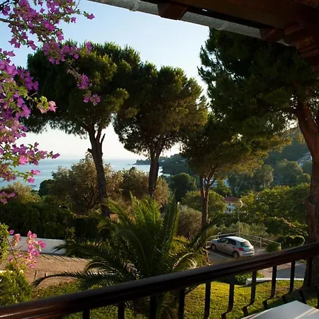 Anna Maria 3* Agia Paraskevi (Skiathos)