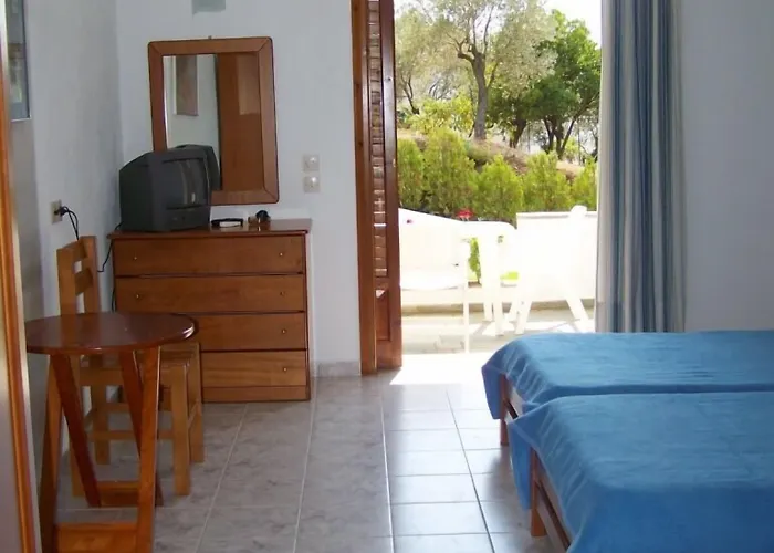 Aparthotel Anna Maria 3*