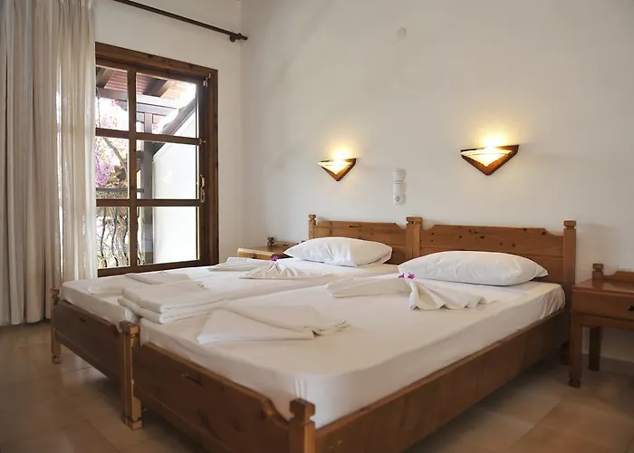 Aparthotel Anna Maria 3*