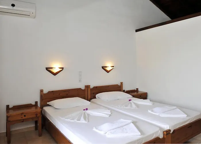 Aparthotel Anna Maria 3*